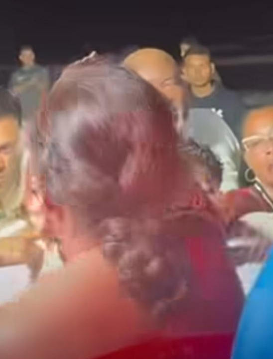 VEJA: Entidade é atacada em festa de Iemanjá de mãe de santo; ASSISTA VÍDEO