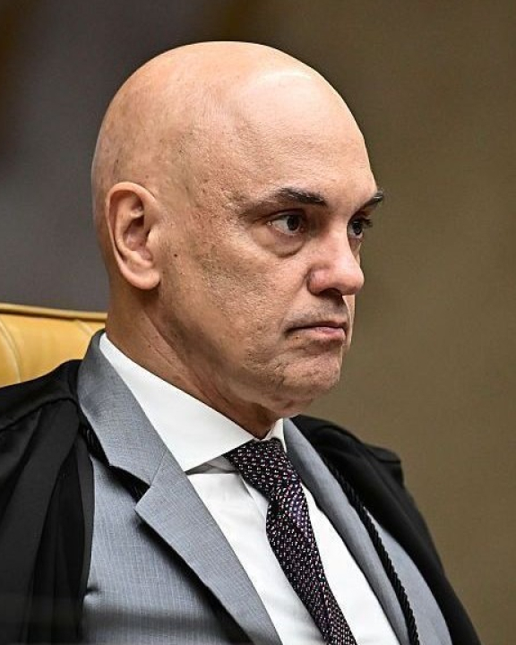 Moraes dispara contra imprensa e faz acusação grave sobre ataques ao STF; VEJA VÍDEO