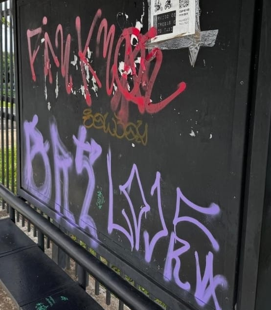 Emdurb alerta para vandalismo em pontos de ônibus já revitalizados