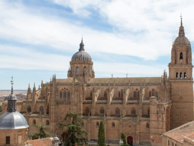 Unimar está entre aa 15 universidades brasileiras contempladas com bolsas Santander para curso de espanhol na Espanha. Intercâmbio de imersão na Universidade de Salamanca. Saiba como participar