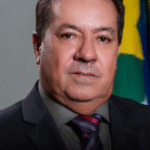 Parlamentar manda mensagem s3xual para mulher casada e gera confusão