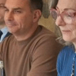 Em coletiva de imprensa na França, Flávio Bolsonaro diz que Mácron tem dias contados para sair do cargo, “povo francês não aguenta mais”, VEJA VÍDEO