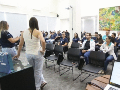 HBU promove ação do Janeiro Branco com palestra de especialista e reforça o cuidado com a saúde mental dos seu colaboradores. Eles se reuniuram em um momento de reflexão, aprendizado e troca