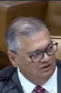 Dino cita o caso da Havaianas ao defender boicotes como liberdade; ASSISTA VÍDEO