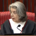 Cármen Lúcia apoiou censura prévia à Brasil Paralelo em 2022 e agora liberou desfile de escola de samba com propaganda pró-Lula