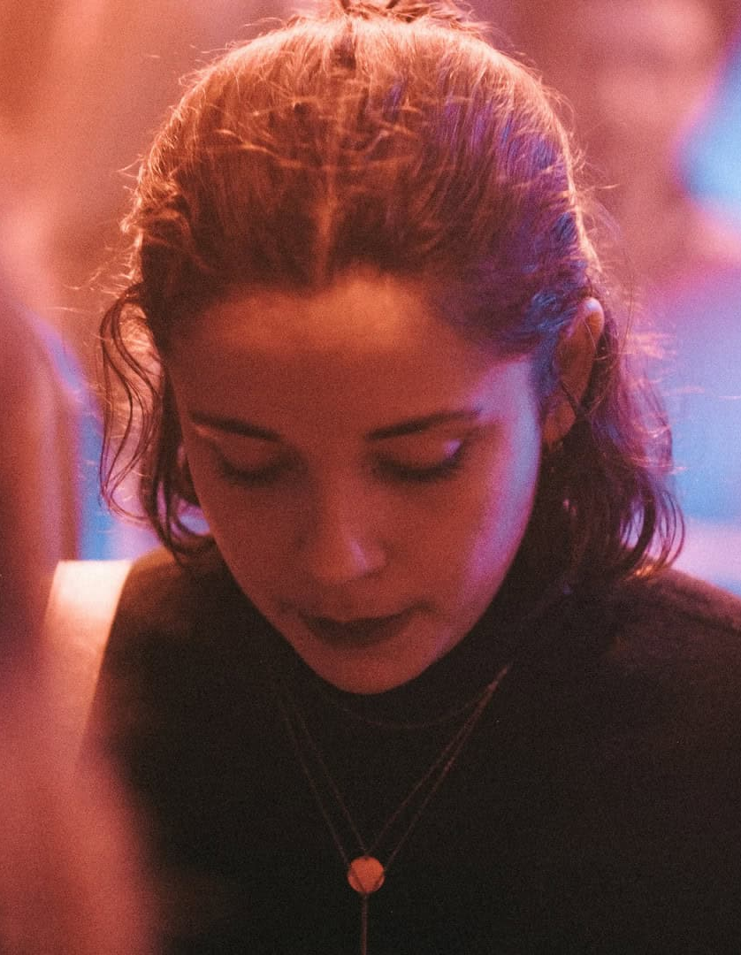 BBC expõe rede que comercializa vídeos de mulheres em saídas noturnas