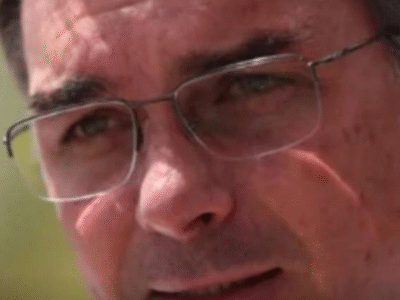 ‘CRIMES DO PT’: Flávio diz que acionará TSE contra desfile sobre Lula