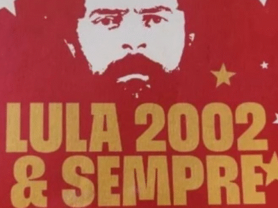 Material pró-reeleição de Lula é distribuído no carnaval de São Paulo