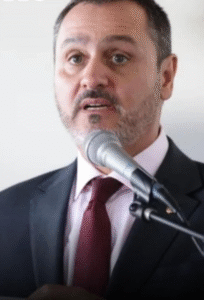 Após virar alvo de STF, Lula toma atitude com chefe da PF; VEJA