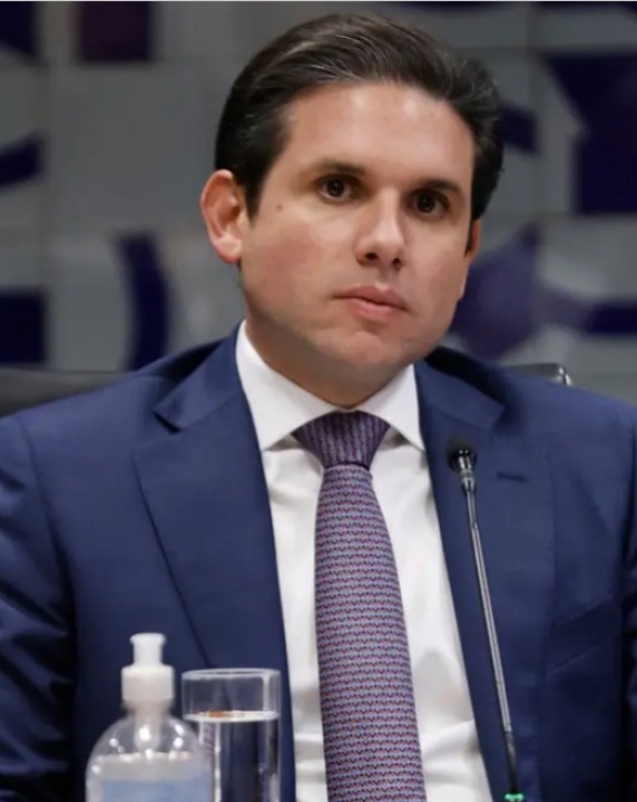 FAB coloca sob sigilo de cinco anos custos de voo de Motta para Angra no réveillon