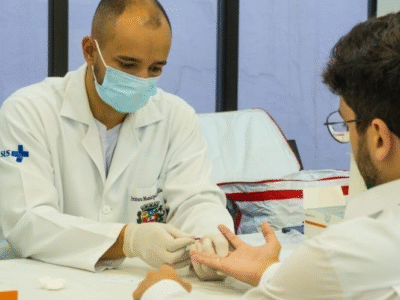 Conscientização: Semana reforça prevenção ao HIV e ISTs na Unimed Marília. Ação percorreu unidades, promoveu informação qualificada e realizou testes rápidos com ampla adesão dos colaboradores