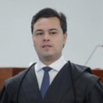 Chiquini vira alvo no STF por publicar vídeo de Dino no Carnaval, diz site