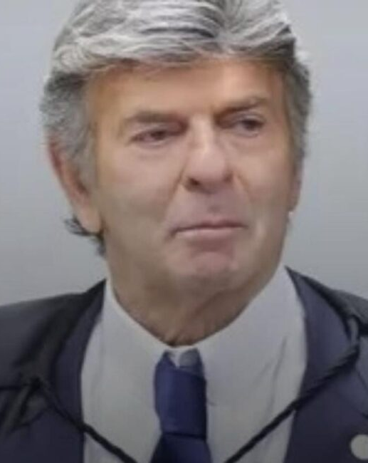 Agora: Fux desconfia de seu próprio gabinete que arquivou ação contra Lula e escola de samba