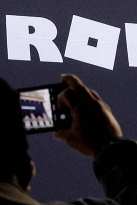 ALERTA AOS PAIS: feito para viciar, Roblox tem lógica de cassino e vira caça-níquel para crianças. Além de risco de vida e virarem monstros “humanos” com lavagem cerebral