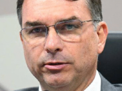 Plantão DBN: Mudança no jogo? Flávio Bolsonaro lidera pesquisa eleitoral