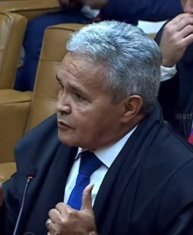 AGORA: Advogado discute com Moraes e diz que a corte toma decisões esdrúxulas, VEJA VÍDEO