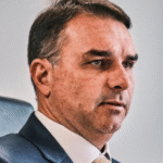 PLANTÃO DBN: Flávio Bolsonaro apresenta PEC para acabar com a reeleição