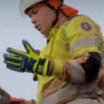 Bombeiros oram antes de procurar crianças soterradas em MG; VEJA VÍDEO