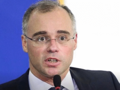 EXCLUSIVO: Mendonça autorizou quebra de sigilos de Lulinha antes mesmo da CPMI