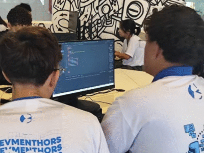Capacitação Tecnológica: Projeto DevMenthors, em parceria com a Unimar, abre inscrições para alunos do Ensino Médio de Marília. Faça a sua pelo site aqui