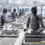 Xiaomi admite robôs humanoides como “estagiários” em fábrica de carros elétricos