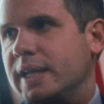 A serviço do PT e Esquerdopatas, presidente da Câmara, Hugo Motta, pediu ajuda a líderes do Centrão para retirar a redução da maioridade penal de criminosos menores, do texto da PEC da Segurança