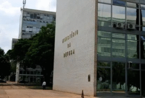 BRONCA: Ministério da Defesa terá de explicar suspeita dos EUA sobre base secreta da China no Brasil