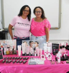 Semana da Mulher na Santa Casa de Marília tem atividades importantes de bem-estar, beleza e rodas de conversa para colaboradoras