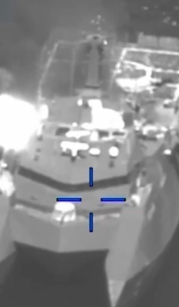 Sequência de destruição de barcos iranianos pelos EUA no estreito de Ormuz impressiona, VEJA VÍDEO