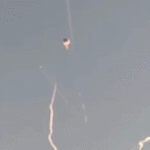 IMPRESSIONANTE: Médica brasileira grava céu de Doha sendo cortado por mísseis e vídeo viraliza; VEJA VÍDEO