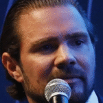 CRISE ESCALANDO: Mensagens entre Daniel Vorcaro e Alexandre de Moraes aumentam pressão sobre o Supremo Tribunal Federal (STF) e expõem clima de tensão interna