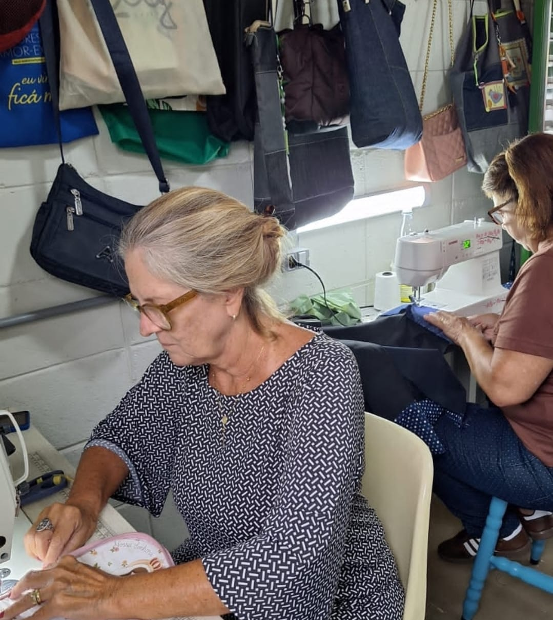 Centenas de peças esperam pelos consumidores no Bazar da Arte do Bem de Marília. Enorme variedade de produtos em tecidos e renda será revertida às causas sociais. Veja quando e onde será