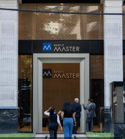 O Globo: Feminismo cala, esquerda lincha Malu Gaspar e poupa Moraes