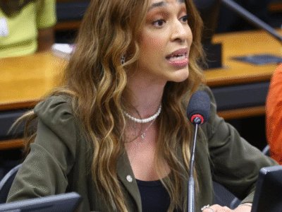 FOLHA DE SÃO PAULO: Erika Hilton é uma pessoa autoritária