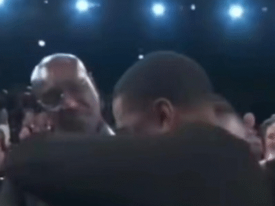 Deus é bom! Ator que venceu Wagner Moura no Oscar exalta ao Senhor em discurso; VEJA VÍDEO