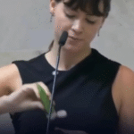 Deputada faz blackface durante protesto contra Erika Hilton; VEJA VÍDEO