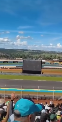 POLÊMICA: Gritos contra Lula são registrados durante etapa da MotoGP no Brasil; VEJA O VÍDEO: