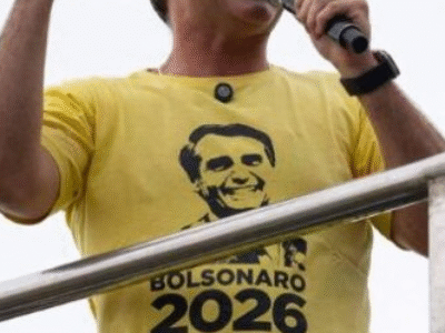 Flávio Bolsonaro chama terceira via de sequelada em jingle e diz que centrão vai cair do cavalo