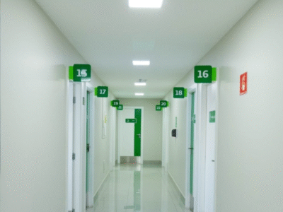 Centro de Especialidades Médicas da Unimed Marília celebra 6 anos de cuidado e excelência. Unidade registra cerca de 3 mil atendimentos mensais e amplia acesso a especialidades. Veja