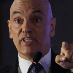 URGENTE: Moraes multa caminhoneiros que protestaram contra eleição de Lula em 7 bilhões;