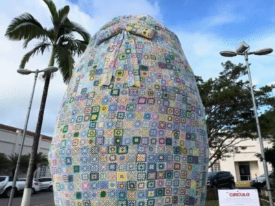 “Um sonho”: Ovo de Páscoa gigante de crochê é produzido artesanalmente por 60 pessoas; VEJA: