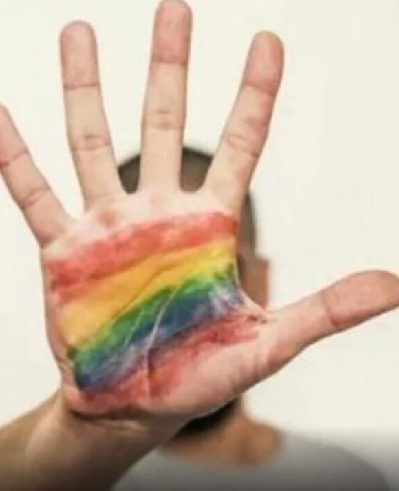 No momento, você está visualizando MUNDO: Senegal sanciona lei que dobra pena para relações homoafetivas