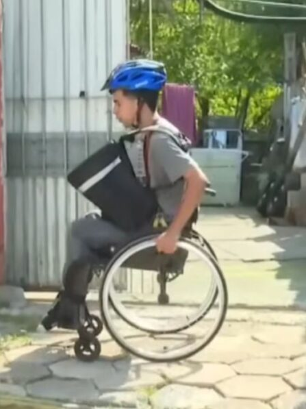 No momento, você está visualizando Esforço de entregador cadeirante sensibiliza internet e ganha triciclo em SC; VEJA DETALHES DESSA HISTÓRIA: