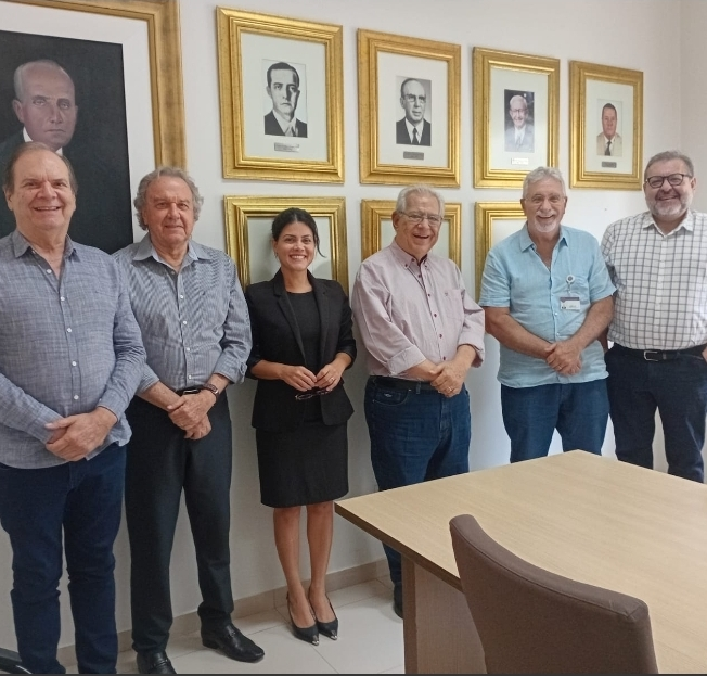 No momento, você está visualizando Presidente da OAB visita a Santa Casa de Marília e reforça parceria em prol da destinação do Imposto de Renda. Você pode doar até 6% do imposto a pagar