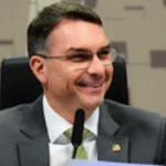 Flávio Bolsonaro lidera disputa presidencial no 1º e no 2º turno; VEJA NÚMEROS