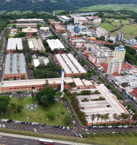 No momento, você está visualizando Unimar é nota máxima em avaliação do MEC. Critérios rigorosos de avaliação mostram que a Universidade de Marília integra o rol de Instituições de Ensino de excelência no país