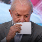 Expansão dos evangélicos acende alerta e tende a ameaçar reeleição de Lula, aponta estudo