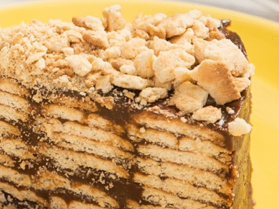 Torta de Palha Italiana com biscoito, sobremesa clássica e irresistível. Hoje trouxemos uma receita fácil para seu fim de semana. Com ingredientes e passo a passo