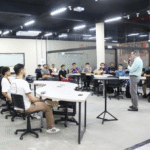 Alunos de TI da Unimar participam de palestra sobre Empreendedorismo e Startups com CEO Marco Antonio Vasquez. Encontro entre a academia e o mercado