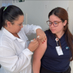 HBU mobiliza colaboradores em campanha de vacinação contra a Influenza. Reforça seu papel na vanguarda da medicina preventiva e do cuidado com quem cuida